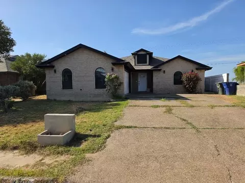 3706 Pine St, Laredo, TX 78046