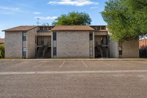 Exterior - 100 Hillside Rd #202, Laredo, TX 78041 photo 2 of 4