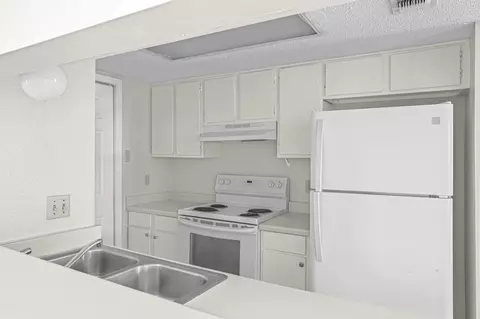 Kitchen - 100 Hillside Rd #202, Laredo, TX 78041 photo 2 of 3