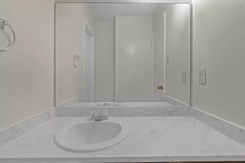 Bath - 100 Hillside Rd #209, Laredo, TX 78041 photo 1 of 2
