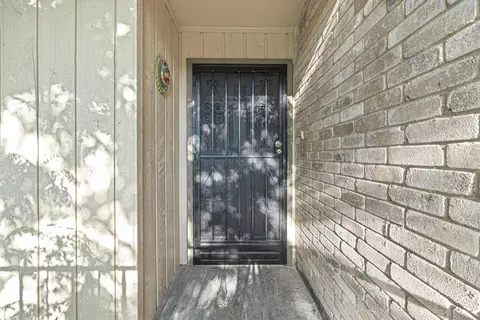 Entry Way - 100 Hillside Rd #209, Laredo, TX 78041 photo 1 of 1