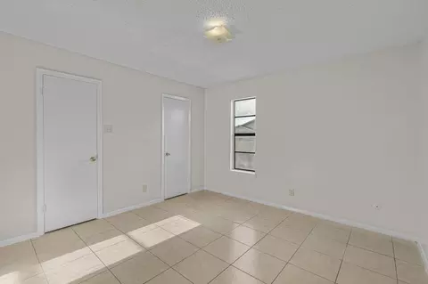 Bedroom - 100 Hillside Rd #209, Laredo, TX 78041 photo 1 of 2