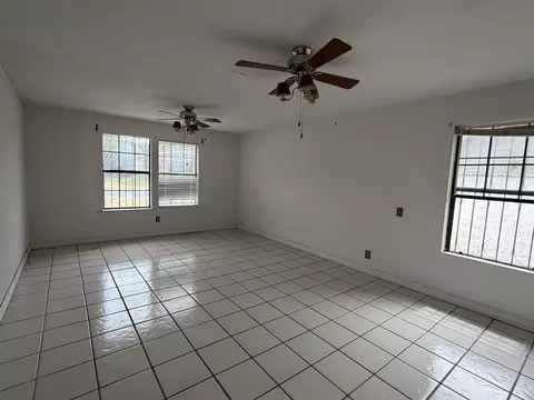 Living - 2401 E Plum St, Laredo, TX 78043 photo 4 of 6