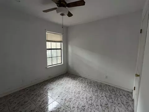Bedroom - 2401 E Plum St, Laredo, TX 78043 photo 1 of 4