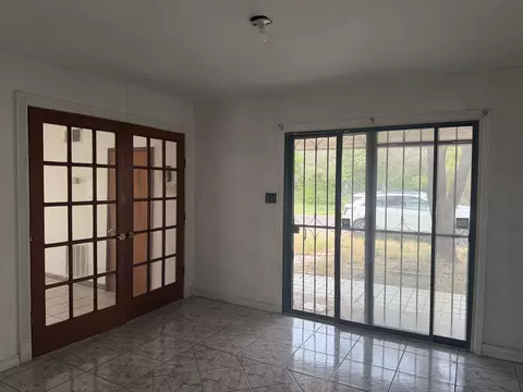 Living - 2401 E Plum St, Laredo, TX 78043 photo 3 of 6