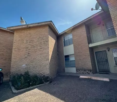 5302 Springfield Ave #210, Laredo, TX 78041