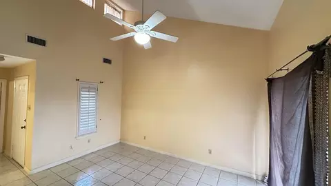 Living - 100 E Aurora St #464, Laredo, TX 78041 photo 2 of 2
