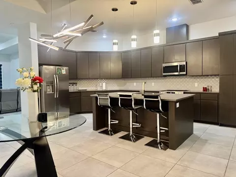 Kitchen - 621 Journey Loop, Laredo, TX 78045 photo 2 of 7
