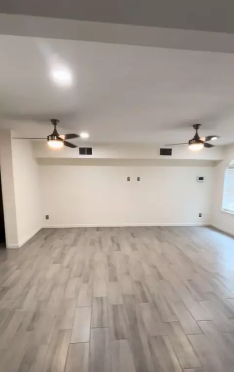 Living - 125 Sun Ray Lp, Laredo, TX 78045 photo 3 of 3