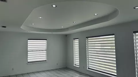 Living - 308 Cambridge Lp, Laredo, TX 78045 photo 1 of 2