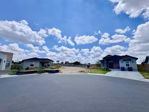6015 Heather Loop, Laredo, TX 78046 photo 2