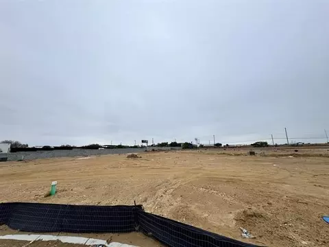 6015 Heather Loop, Laredo, TX 78046 photo 4
