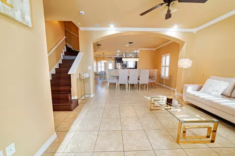 Entry Way - 401 Sabal Loop, Laredo, TX 78045 photo 2 of 3