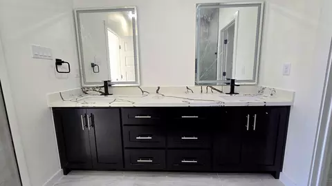 Bath - 6006 Heather Loop, Laredo, TX 78041 photo 7 of 8