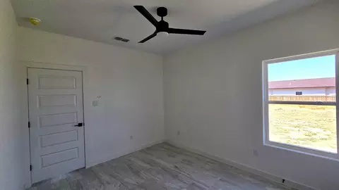 Bedroom - 6006 Heather Loop, Laredo, TX 78041 photo 1 of 4