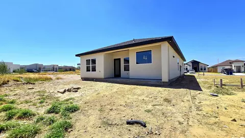 Exterior - 6006 Heather Loop, Laredo, TX 78041 photo 8 of 9
