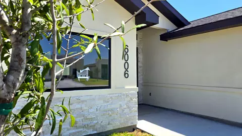 Exterior - 6006 Heather Loop, Laredo, TX 78041 photo 5 of 9