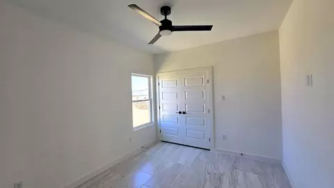 Bedroom - 6006 Heather Loop, Laredo, TX 78041 photo 2 of 4