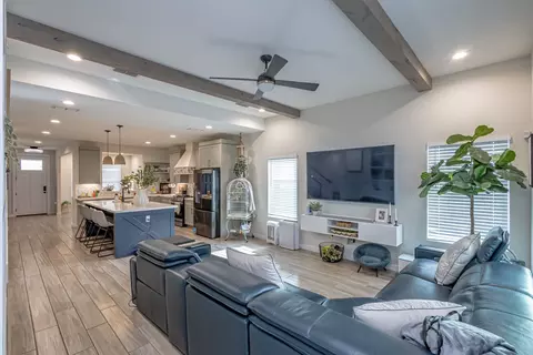 Living - 1316 Sambar Lp, Laredo, TX 78045 photo 3 of 3