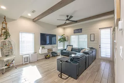 Living - 1316 Sambar Lp, Laredo, TX 78045 photo 2 of 3