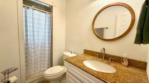 Bath - 317 Leon Ave, Laredo, TX 78046 photo 2 of 2