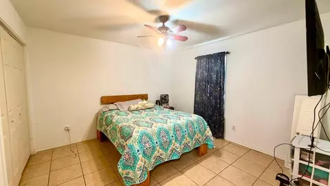 Bedroom - 317 Leon Ave, Laredo, TX 78046 photo 2 of 2