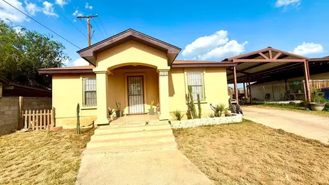 Exterior - 317 Leon Ave, Laredo, TX 78046 photo 2 of 4