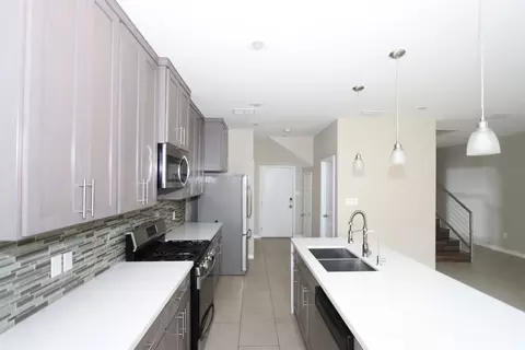 Kitchen - 7964 Elka Lp, Laredo, TX 78045 photo 3 of 3