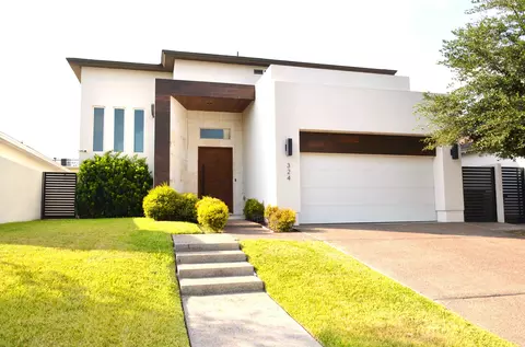 324 Tangle Wood Dr, Laredo, TX 78041