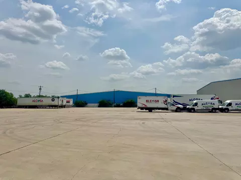 212 Flecha Ln, Laredo, TX 78045 photo 17