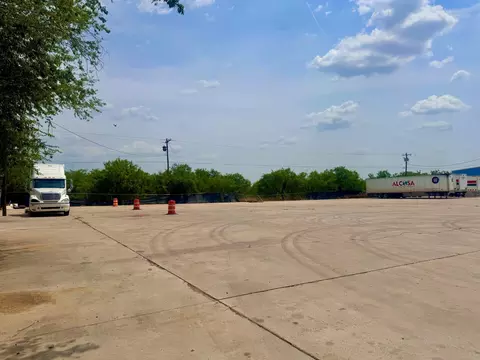 212 Flecha Ln, Laredo, TX 78045 photo 18