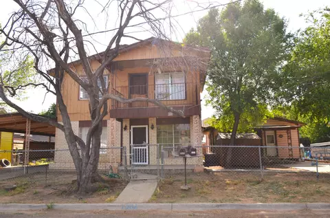 1310 N Tapeyste Ave, Laredo, TX 78043