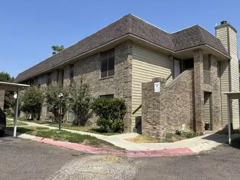 200 Martingale Ln #204, Laredo, TX 78041