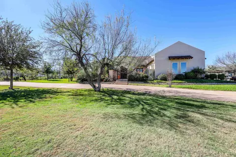 570 Well Ln, Laredo, TX 78045