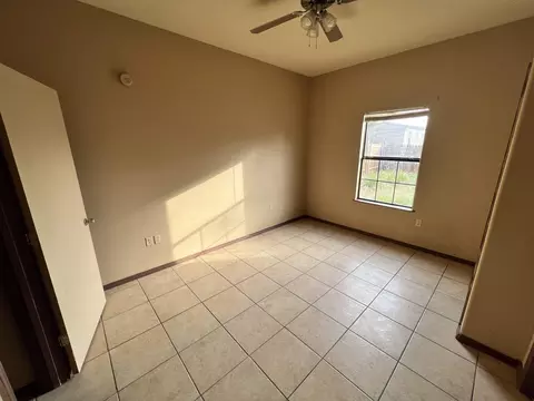 Bedroom - 202 Lobo Lp #B, Laredo, TX 78045 photo 2 of 3