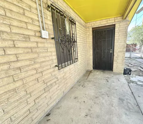 Exterior - 3702 Main Ave, Laredo, TX 78041 photo 8 of 12