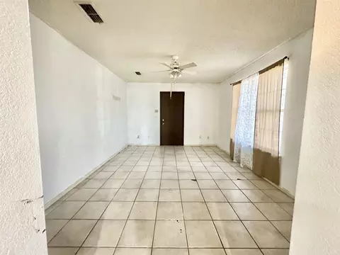 Living - 3702 Main Ave, Laredo, TX 78041 photo 3 of 4