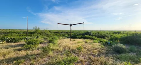 324 Ranch Rd, Laredo, TX 78046 photo 4