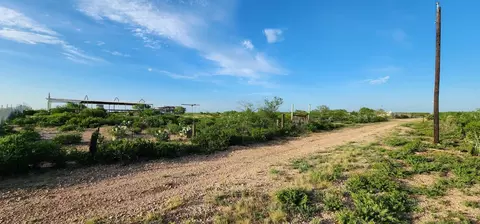 324 Ranch Rd, Laredo, TX 78046 photo 12