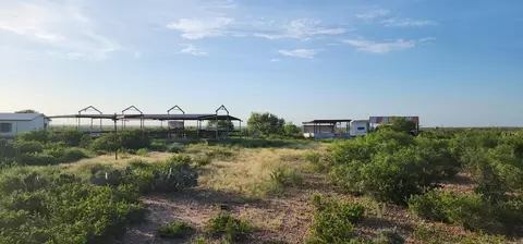 324 Ranch Rd, Laredo, TX 78046 photo 2