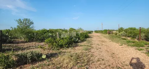324 Ranch Rd, Laredo, TX 78046 photo 11