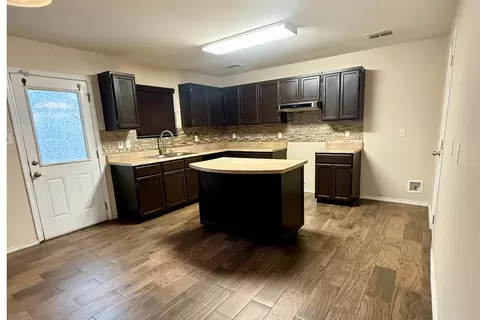 Kitchen - 409 Pargo Dr, Laredo, TX 78043 photo 1 of 1
