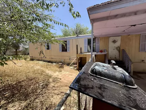 Exterior - 3003 Clark Blvd, Laredo, TX 78043 photo 7 of 11