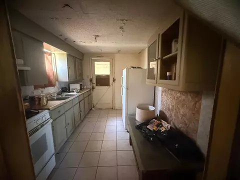 Kitchen - 3003 Clark Blvd, Laredo, TX 78043 photo 1 of 1
