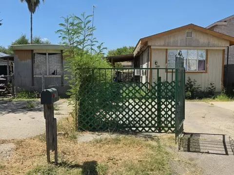 307 W Sycamore St, Laredo, TX 78041