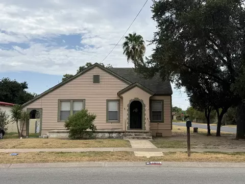 1801 Galveston St, Laredo, TX 78043