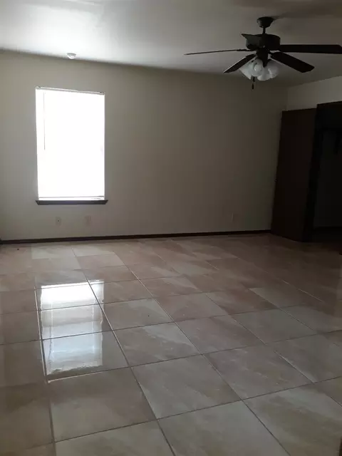 Bedroom - 11119 Paso De Jacinto Lp, Laredo, TX 78045 photo 3 of 3