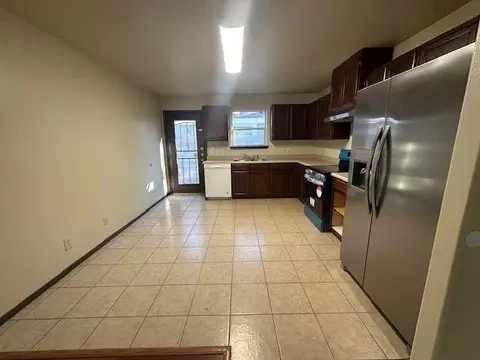 Kitchen - 11119 Paso De Jacinto Lp, Laredo, TX 78045 photo 2 of 2