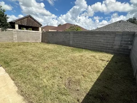 Exterior - 11119 Paso De Jacinto Lp, Laredo, TX 78045 photo 2 of 2