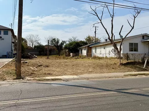 1003 Lyon St, Laredo, TX 78040 photo 11